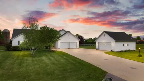 w9555 Zimmerman Drive, Beaver Dam, WI 53916