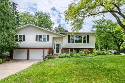 5621 Varsity Hl, Madison, WI 53705