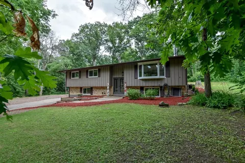 3882 Vilas Hope Rd, Cottage Grove, WI 53527