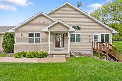 119 Summit Ct, Columbus, WI 53925
