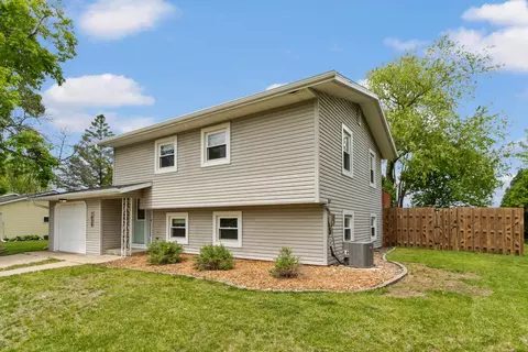 1030 14th St, Prairie Du Sac, WI 53578