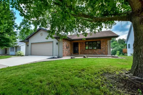 2133 Hillebrand Dr, Cross Plains, WI 53528
