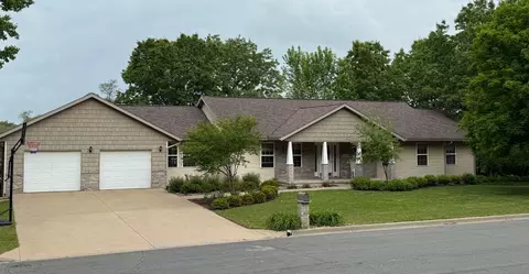 121 Doc Mac Dr, Boscobel, WI 53805