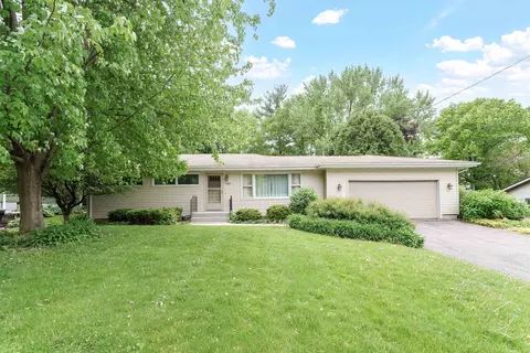 1005 Troy Dr, Madison, WI 53704