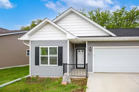 602 E Madison Ave #43, Milton, WI 53563