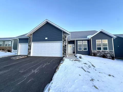 831 Sarah St, Belleville, WI 53508