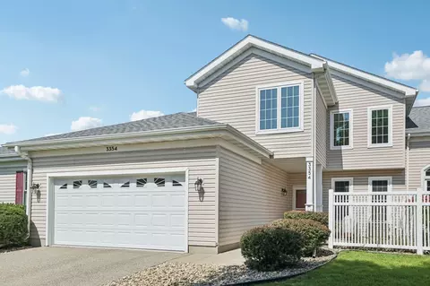3354 N Stone Creek Cir, Madison, WI 53719