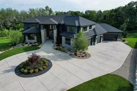 5865 Hunt Club Way, Waunakee, WI 53597