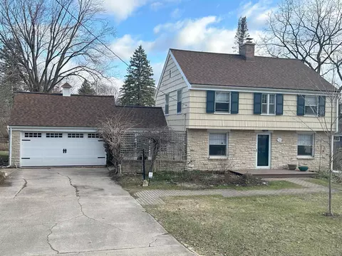 5718 Hammersley Rd, Madison, WI 53711