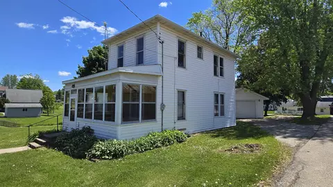 335 Elm St, Lancaster, WI 53813