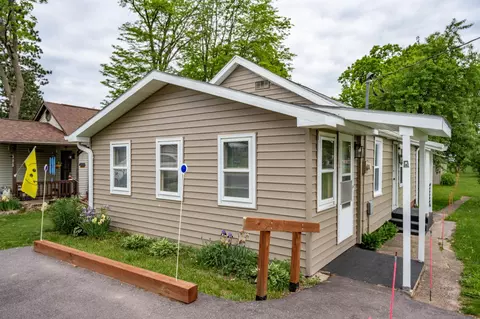 307 Jackson St, Mauston, WI 53948