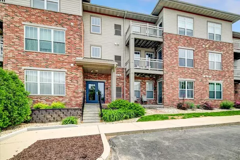 6402 Milwaukee St #206, Madison, WI 53718