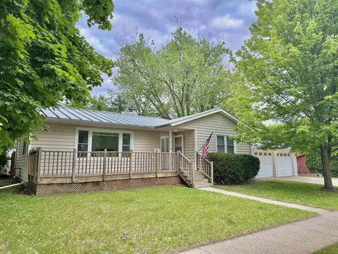214 Martha St, Edgerton, WI 53534