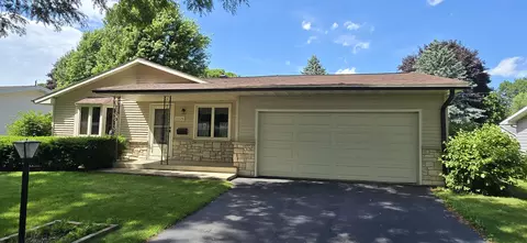 5326 Knightsbridge Rd, Madison, WI 53714