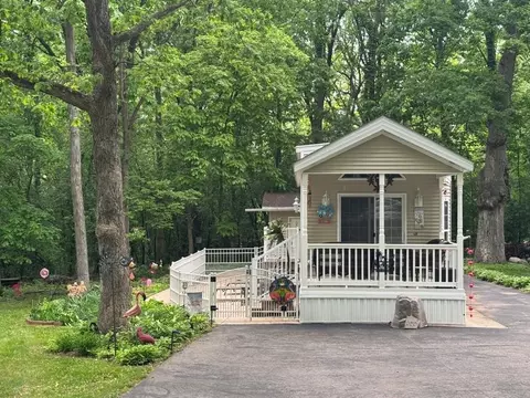 269 Oak Ln, Edgerton, WI 53534