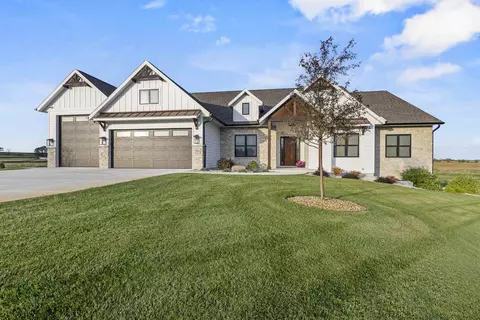 2994 Curtis Ct, Sun Prairie, WI 53590