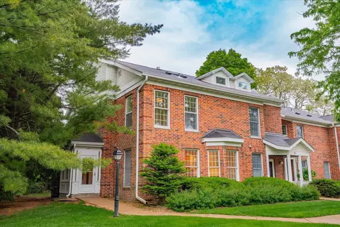 2818 Marshall Ct, Madison, WI 53705