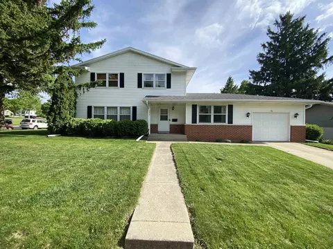 1317 Western Ave, Watertown, WI 53094