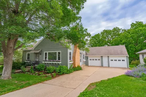 211 Lake St, Mount Horeb, WI 53572