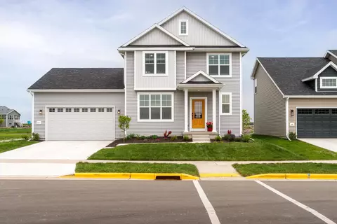 447 Crusader Pt, Waunakee, WI 53597