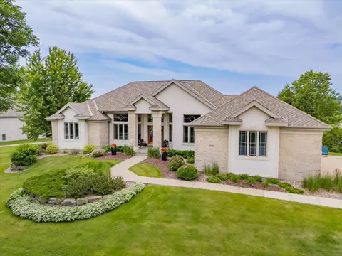 802 Hidden Cave Rd, Madison, WI 53717