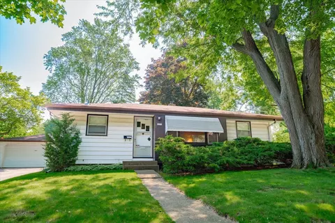 4225 School Rd, Madison, WI 53704
