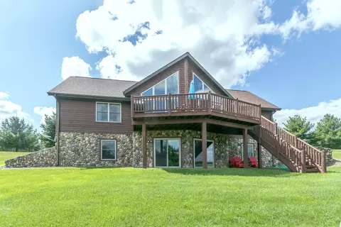 n8086 Clear Water Drive, New Lisbon, WI 53950