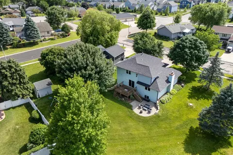 305 Prairie Grass Trl, Deforest, WI 53532