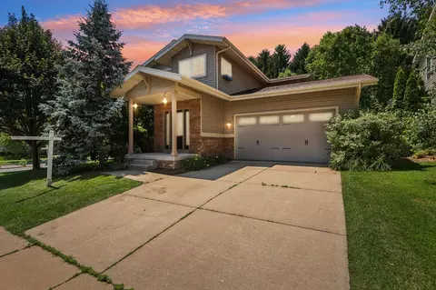 2338 Jeffy Trl, Madison, WI 53719