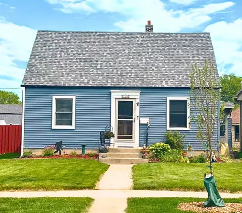 3350 E Van Norman Ave, Cudahy, WI 53110