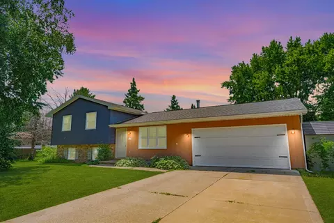 913 Harding St, Oregon, WI 53575