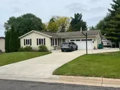 5910 Glenway St, Mcfarland, WI 53558