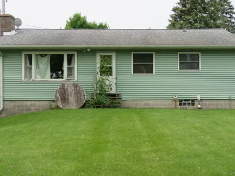 n10380 Howard Drive East, Fox Lake, WI 53933