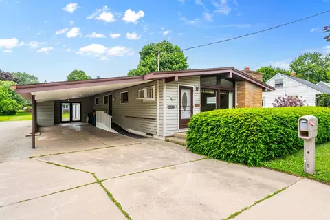 1062 Metomen St, Ripon, WI 54971