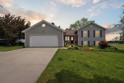 623 Devonshire Rd, Stoughton, WI 53589