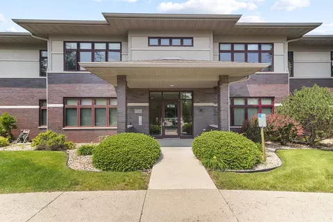 6758 Raymond Rd #109, Madison, WI 53719