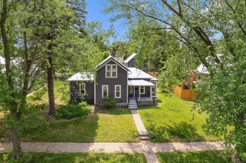 420 4th St, Baraboo, WI 53913