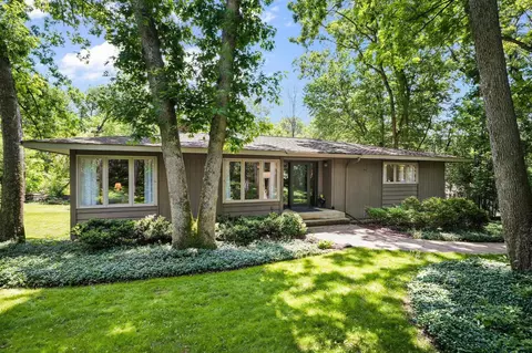 7100 Applewood Dr, Madison, WI 53719