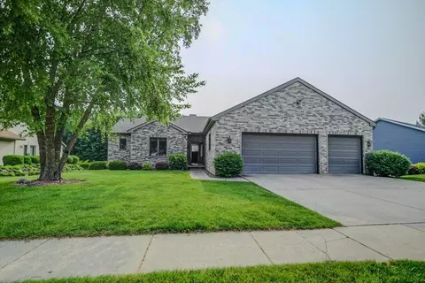 2040 Continental Ln, Cross Plains, WI 53528
