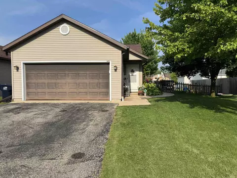 425 N Patricia St, Elkhorn, WI 53121