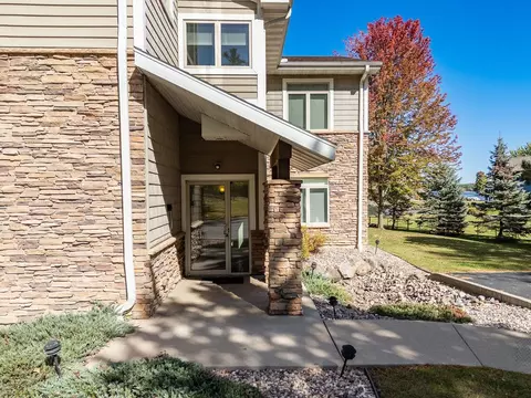 715 Canyon Rd #8, Wisconsin Dells, WI 53965