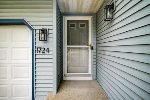 1724 Sapphire Way, Sun Prairie, WI 53590