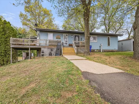 1669 10th Ave, Friendship, WI 53934