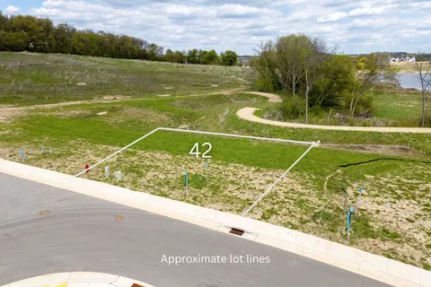 7521 California Love Trl, Middleton, WI 53562