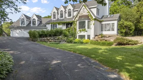 3948 Trempealeau Trl, Verona, WI 53593