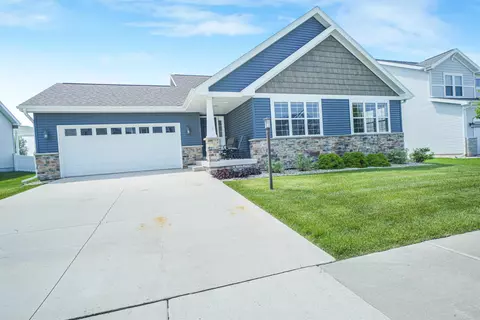 951 Lavender Way, Deforest, WI 53532