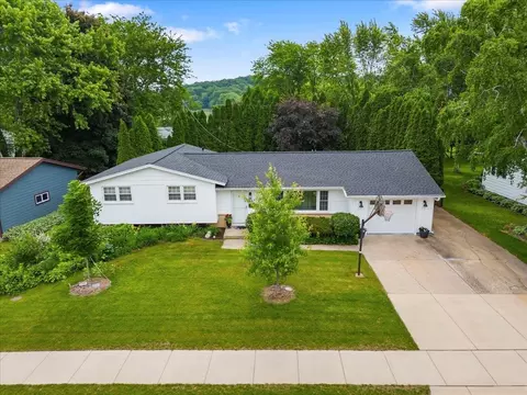 867 Barbara St, Sun Prairie, WI 53590