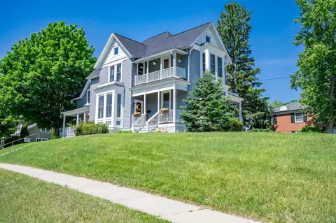 304 Tremont St, Mauston, WI 53948