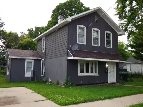 418 Lincoln St, Janesville, WI 53547
