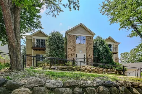 2822 Cimarron Trl, Madison, WI 53719